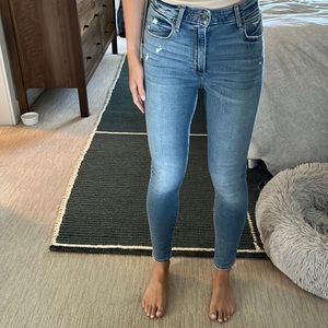 Abercrombie curve love high rise skinny, size 26
